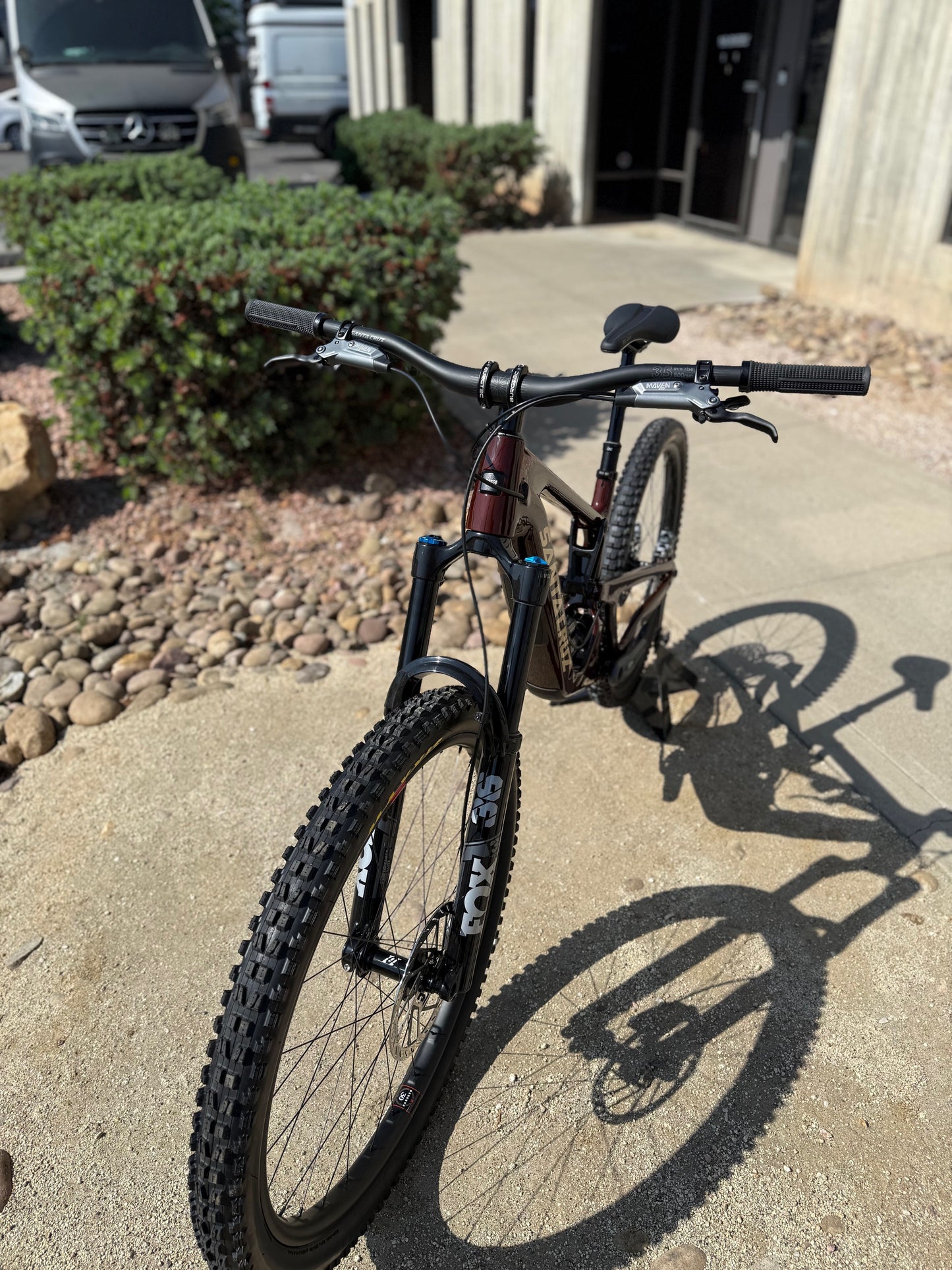 Santa Cruz Bronson 5 GX AXS- Translucent Root Beer
